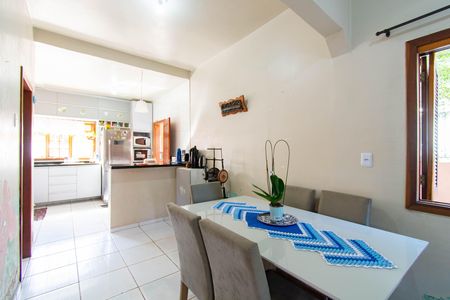 Casa à venda com 300m², 6 quartos e 3 vagas Casa à venda com 300m², 6 quartos e 3 vagasSala de Jantar