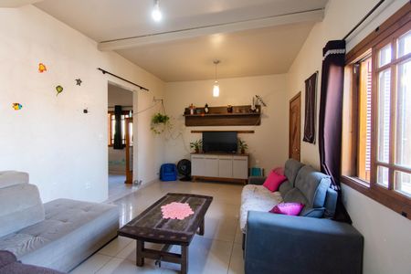 Casa à venda com 300m², 6 quartos e 3 vagas Casa à venda com 300m², 6 quartos e 3 vagasSala