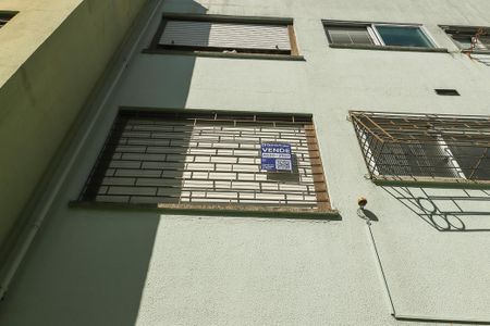 Apartamento à venda com 43m², 1 quarto e sem vagaFachada do bloco e placa
