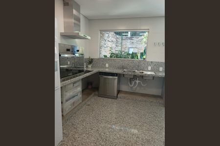 Casa à venda com 333m², 4 quartos e 4 vagas