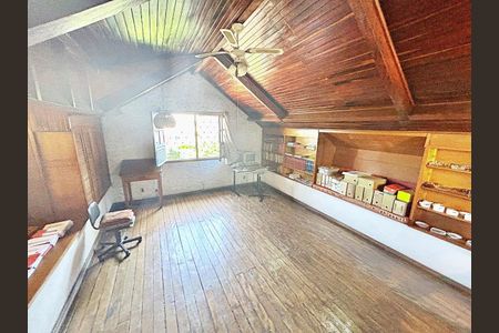 Casa à venda com 450m², 6 quartos e 4 vagas