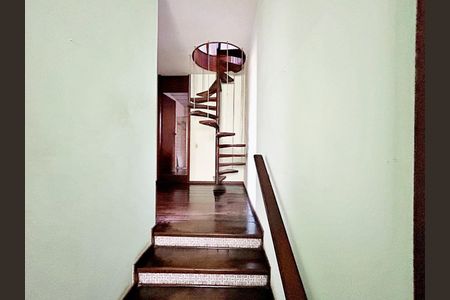 Casa à venda com 450m², 6 quartos e 4 vagas