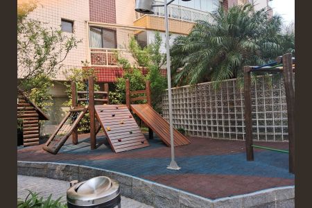 Apartamento à venda com 165m², 4 quartos e 4 vagas