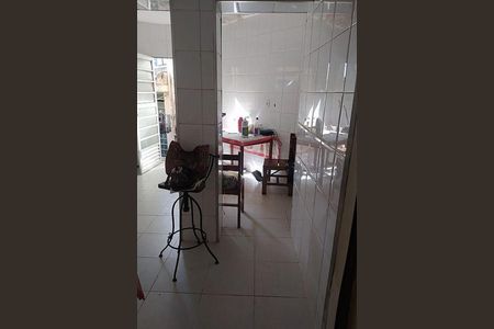 Casa à venda com 188m², 3 quartos e sem vaga