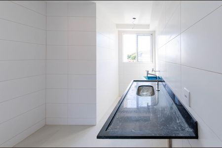 Apartamento à venda com 55m², 2 quartos e 2 vagas Apartamento à venda com 55m², 2 quartos e 2 vagasCozinha e Área de Serviço