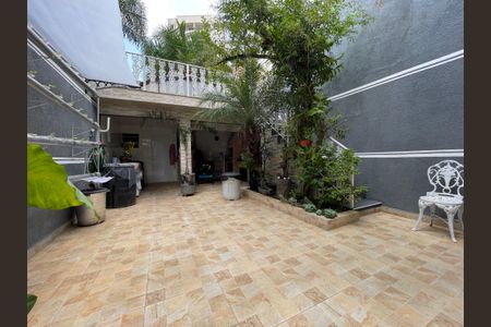 Casa à venda com 200m², 5 quartos e 2 vagas Casa à venda com 200m², 5 quartos e 2 vagasQuintal