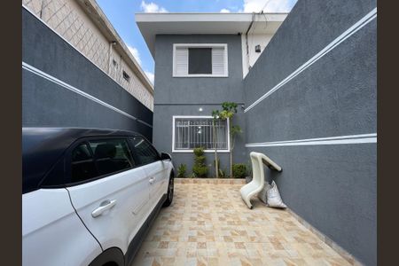 Casa à venda com 200m², 5 quartos e 2 vagas Casa à venda com 200m², 5 quartos e 2 vagasFachada