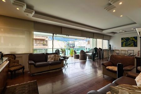 Apartamento à venda com 152m², 3 quartos e 2 vagas Apartamento à venda com 152m², 3 quartos e 2 vagasSala