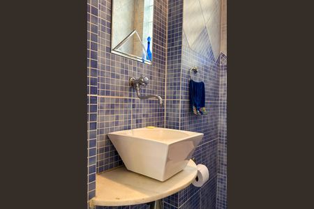 Apartamento à venda com 152m², 3 quartos e 2 vagas Apartamento à venda com 152m², 3 quartos e 2 vagasLavabo