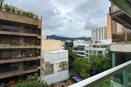 Apartamento à venda com 152m², 3 quartos e 2 vagas Apartamento à venda com 152m², 3 quartos e 2 vagasSala