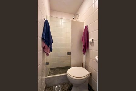Apartamento à venda com 152m², 3 quartos e 2 vagas Apartamento à venda com 152m², 3 quartos e 2 vagasBanheiro de serviço