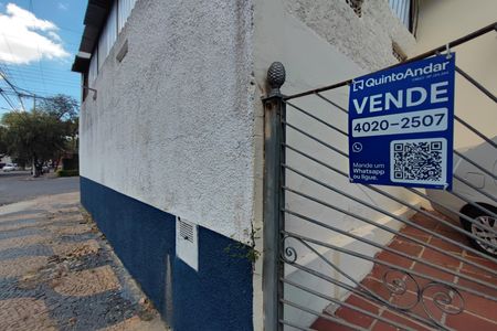 Casa à venda com 450m², 3 quartos e 10 vagas Casa à venda com 450m², 3 quartos e 10 vagasPLACA INSTALADA NA FACHADA