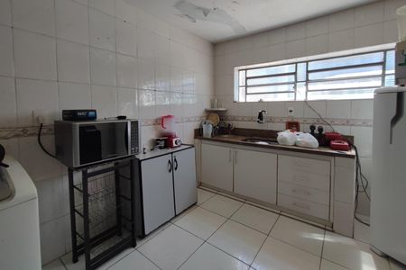 Casa à venda com 450m², 3 quartos e 10 vagas Casa à venda com 450m², 3 quartos e 10 vagasCozinha