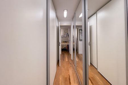 Apartamento à venda com 147m², 3 quartos e 3 vagas Apartamento à venda com 147m², 3 quartos e 3 vagasCloset - Suíte 3