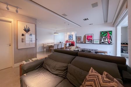 Apartamento à venda com 147m², 3 quartos e 3 vagas Apartamento à venda com 147m², 3 quartos e 3 vagasSala