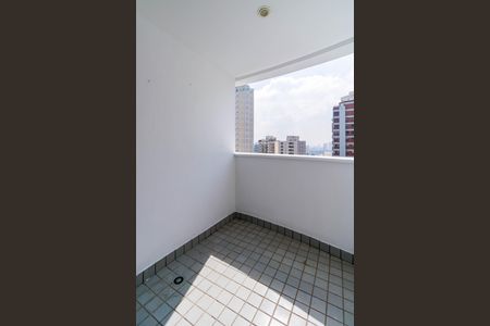 Apartamento à venda com 90m², 3 quartos e 1 vaga Apartamento à venda com 90m², 3 quartos e 1 vagaSala Sacada