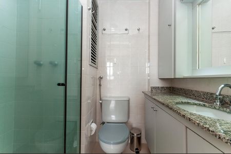 Apartamento à venda com 55m², 2 quartos e 2 vagasBanheiro do quarto 2 Suíte