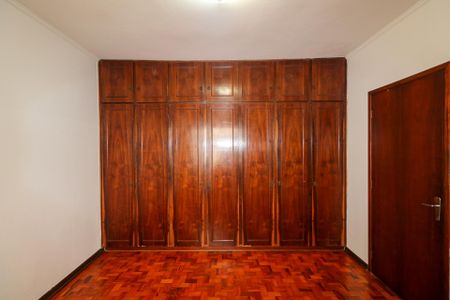 Casa à venda com 166m², 3 quartos e 2 vagas Casa à venda com 166m², 3 quartos e 2 vagasQuarto 2