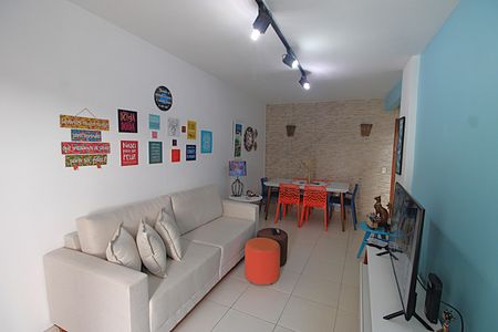 Apartamento à venda com 68m², 2 quartos e 1 vagaSala