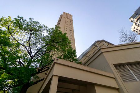 Apartamento à venda com 138m², 3 quartos e 3 vagas Apartamento à venda com 138m², 3 quartos e 3 vagasFachada
