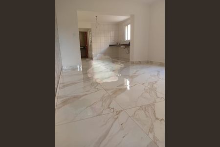 Casa à venda com 147m², 4 quartos e 4 vagas