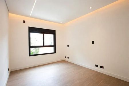 Casa à venda com 320m², 4 quartos e 4 vagas