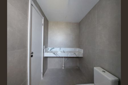 Apartamento à venda com 155m², 3 quartos e 3 vagas Apartamento à venda com 155m², 3 quartos e 3 vagasBanheiro 1