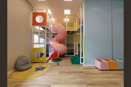 Apartamento à venda com 155m², 3 quartos e 3 vagas Apartamento à venda com 155m², 3 quartos e 3 vagasÁrea comum - Brinquedoteca
