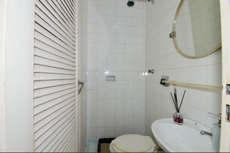 Apartamento à venda com 107m², 3 quartos e 1 vagaÁrea de Serviço - Banheiro de Serviço