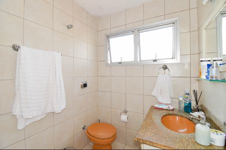 Apartamento à venda com 107m², 3 quartos e 1 vagaBanheiro da Suíte