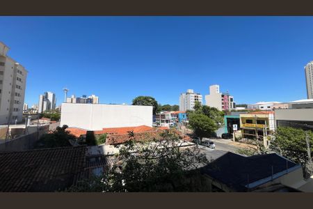 Vista da Varanda da Sala de apartamento à venda com 2 quartos, 79m² em Vila Itapura, Campinas