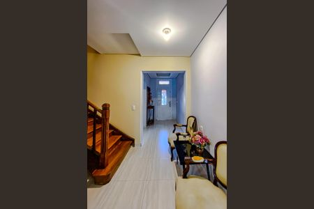 Casa à venda com 150m², 3 quartos e 1 vagaEscada