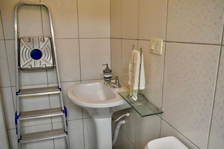 Casa à venda com 170m², 4 quartos e 3 vagas Casa à venda com 170m², 4 quartos e 3 vagasÁrea gourmet Lavabo