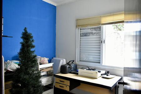Casa à venda com 170m², 4 quartos e 3 vagas Casa à venda com 170m², 4 quartos e 3 vagasQuarto