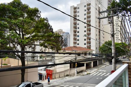 Casa à venda com 170m², 4 quartos e 3 vagas Casa à venda com 170m², 4 quartos e 3 vagasVaranda