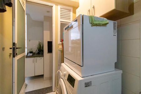 Apartamento à venda com 60m², 2 quartos e 2 vagasÁrea de serviço