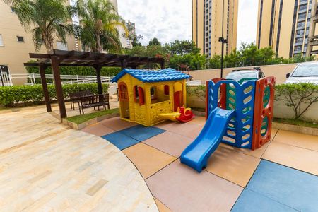 Apartamento à venda com 60m², 2 quartos e 2 vagasÁrea comum - Playground