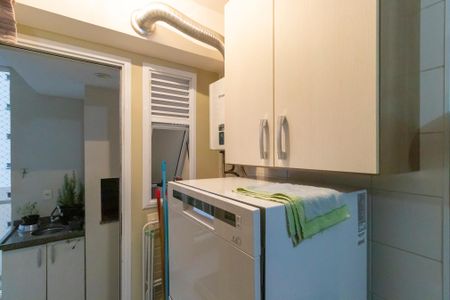 Apartamento à venda com 60m², 2 quartos e 2 vagasÁrea de serviço