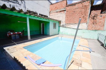 Casa à venda com 400m², 3 quartos e 1 vagaPiscina