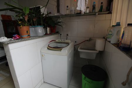 Casa à venda com 400m², 9 quartos e 1 vagaÁrea de Serviço 2