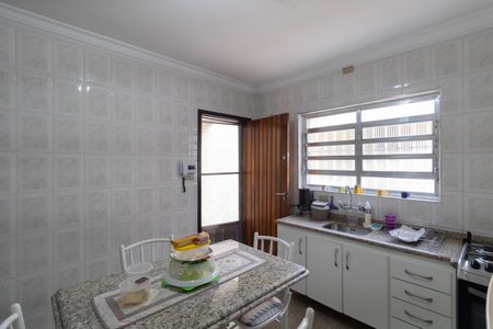 Casa à venda com 98m², 2 quartos e 2 vagas Casa à venda com 98m², 2 quartos e 2 vagasCozinha