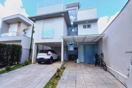Casa de condomínio à venda com 272m², 3 quartos e 3 vagas Casa de condomínio à venda com 272m², 3 quartos e 3 vagasFachada do Prédio