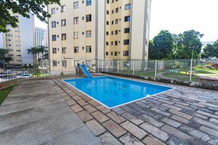 Apartamento à venda com 67m², 2 quartos e 1 vagaÁrea da Piscina 2