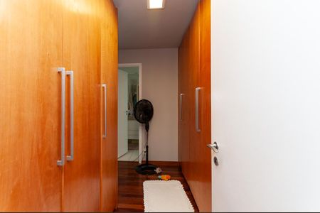 Apartamento à venda com 132m², 2 quartos e 2 vagas Apartamento à venda com 132m², 2 quartos e 2 vagasQuarto 1 Suíte