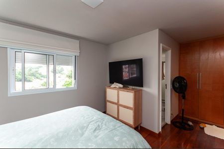 Apartamento à venda com 132m², 2 quartos e 2 vagas Apartamento à venda com 132m², 2 quartos e 2 vagasQuarto 1 Suíte