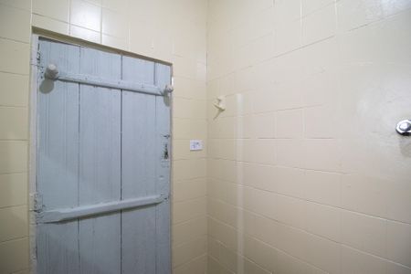 Casa à venda com 204m², 5 quartos e 2 vagas Casa à venda com 204m², 5 quartos e 2 vagasBanheiro
