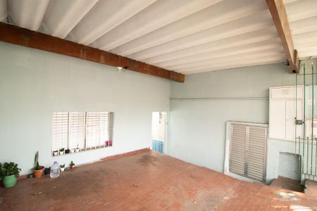 Casa à venda com 204m², 5 quartos e 2 vagas Casa à venda com 204m², 5 quartos e 2 vagasGaragem