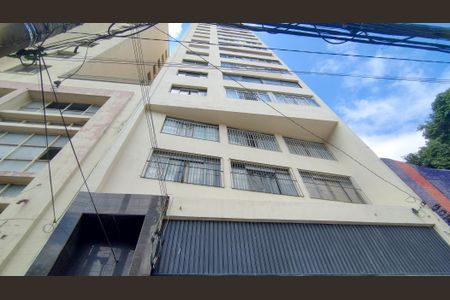Apartamento para alugar com 67m², 2 quartos e sem vagaFachada