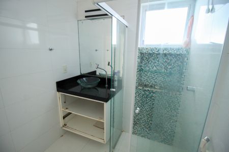 Apartamento para alugar com 67m², 2 quartos e sem vagaBanheiro