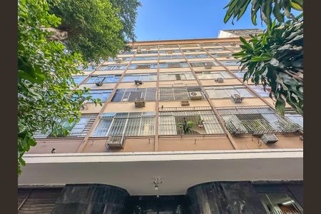Apartamento à venda com 38m², 1 quarto e sem vaga Apartamento à venda com 38m², 1 quarto e sem vagaFachada